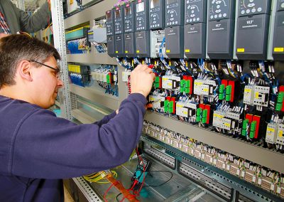 control-cabinet-778639_1920